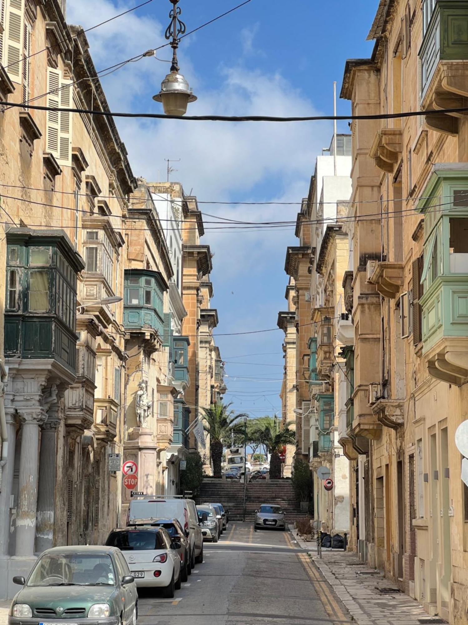 Valletta Waterfront Backyard Flat By Arcobnb Il-Furjana Exterior photo