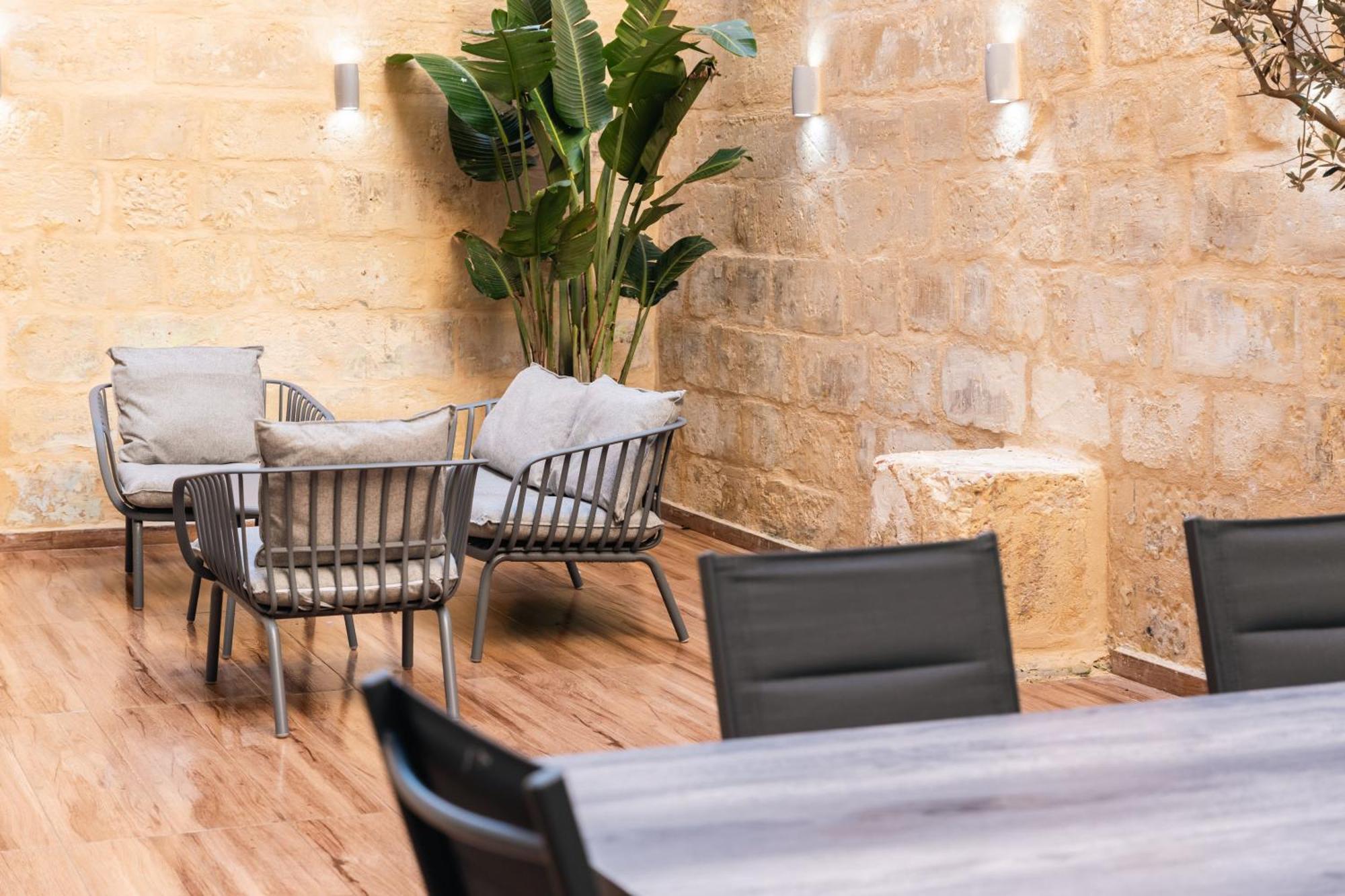 Valletta Waterfront Backyard Flat By Arcobnb Il-Furjana Exterior photo