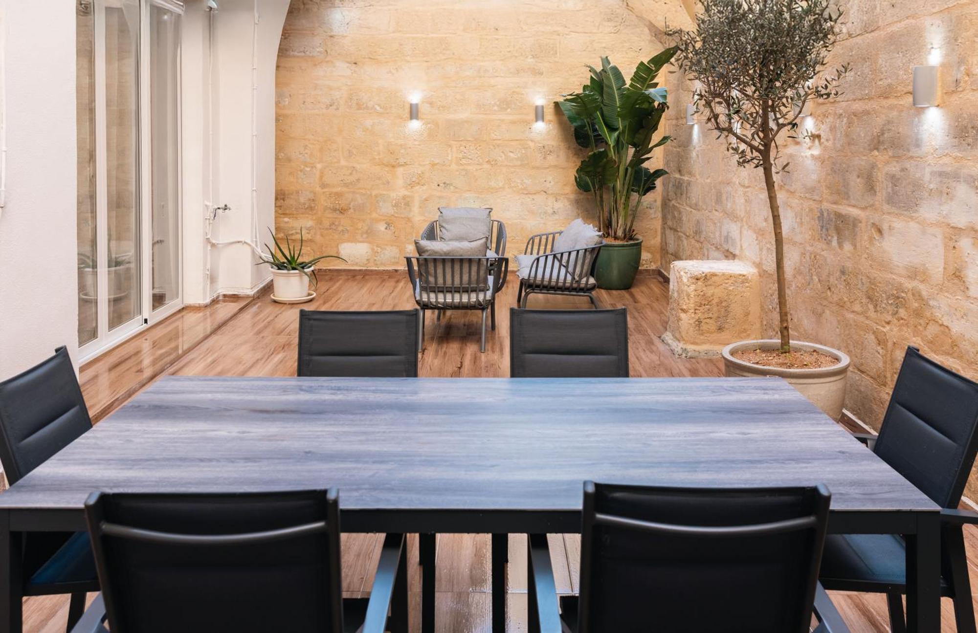 Valletta Waterfront Backyard Flat By Arcobnb Il-Furjana Exterior photo